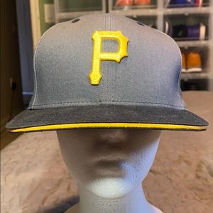 Pittsburgh Pirates Fitted Hat. 7 1/8